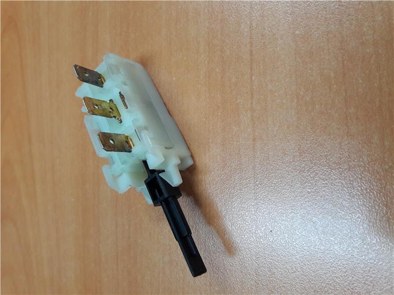 INTERRUPTEUR CLAVIER ML ELECTROLUX /ZANKER 3 C.  AXE LONG 4210005397006 - Jusqu'à fin de stock