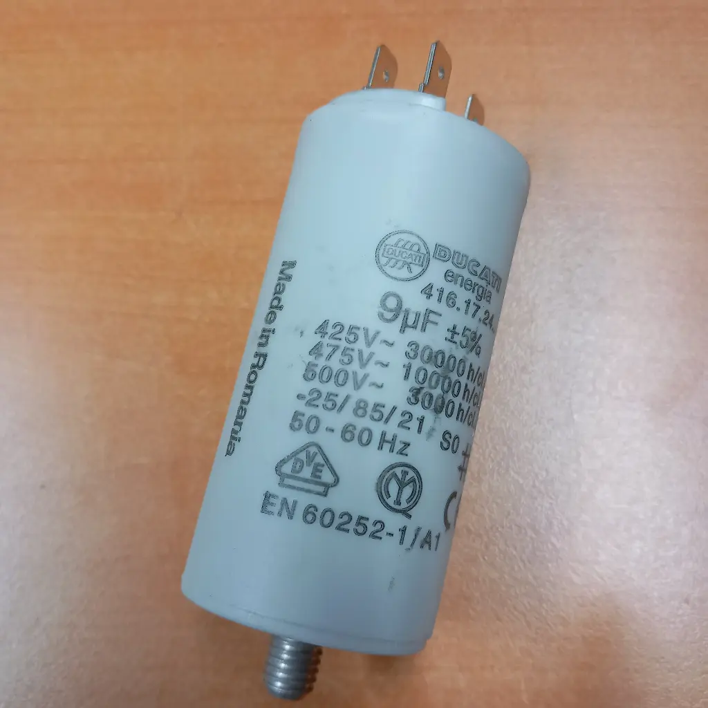 CONDENSATEUR  9µ  - Volt 450