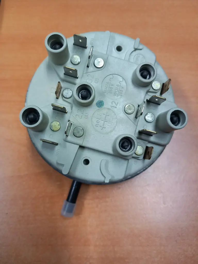 PRESSOSTAT ML  BOSCH 00072970-125/60-185/90-240/170