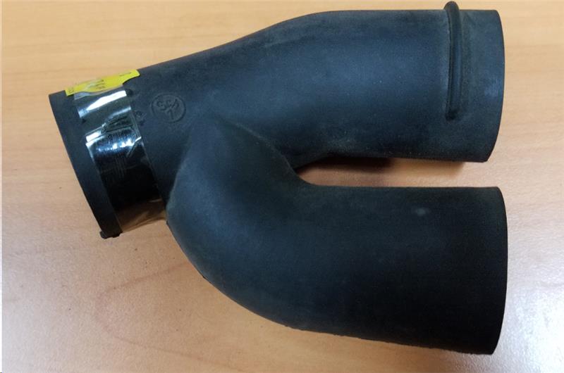 TUYAU VIDANGE FILTRE DE POMPE M.L. AEG 8996450174900 - Jusqu'à fin de stock