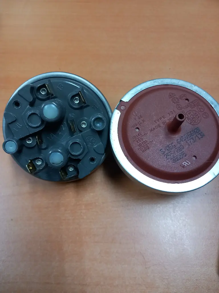 PRESSOSTAT AEG 6450569208-8996450569208- T85 6C - Jusqu'à fin de stock