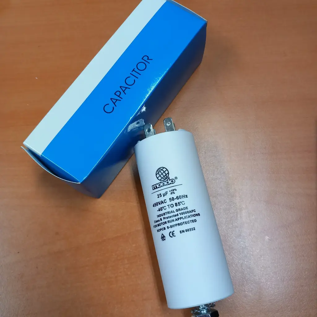 CONDENSATEUR  25µ  - Volt 450