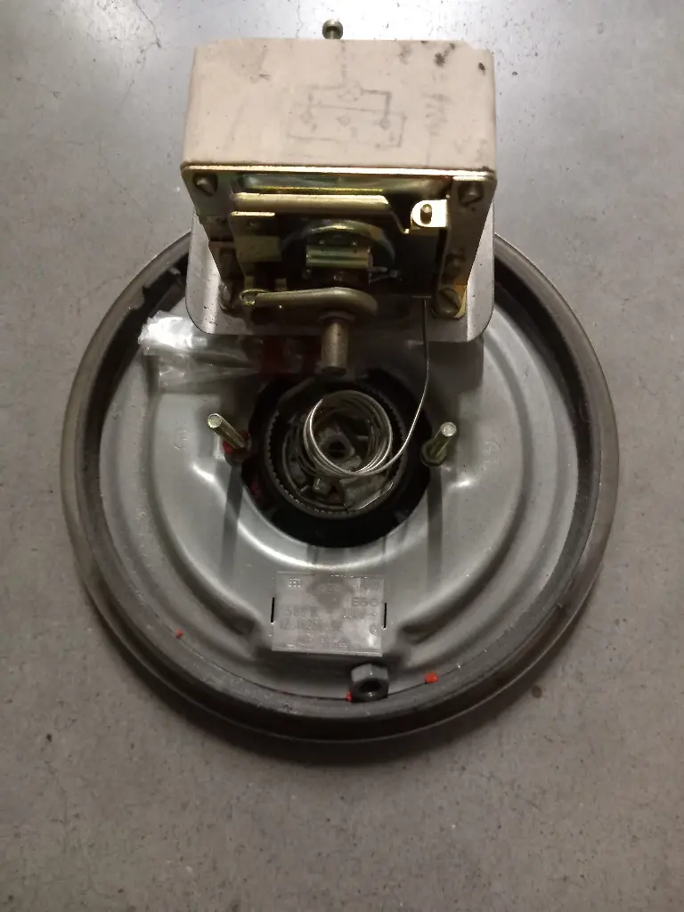 PLAQUE CUISSON BOSCH 132.433.20 1500W