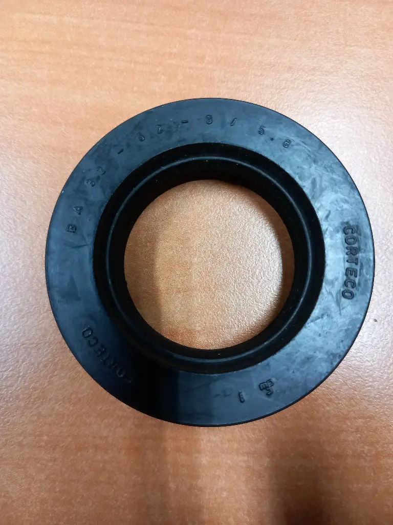 BOURRAGE  32 X 52 X 9/5.8
