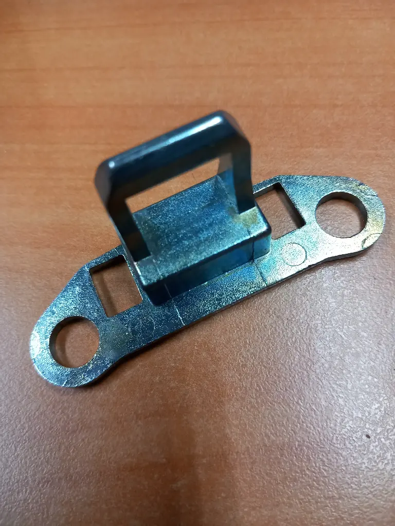 CROCHET METAL FERMETURE ML AEG 8996451699400-jusqu'à fin de stock