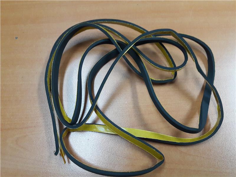 JOINT MOUSSE AUTOCOLLANT CAPOT ARRIERE SL BOSCH  00621457