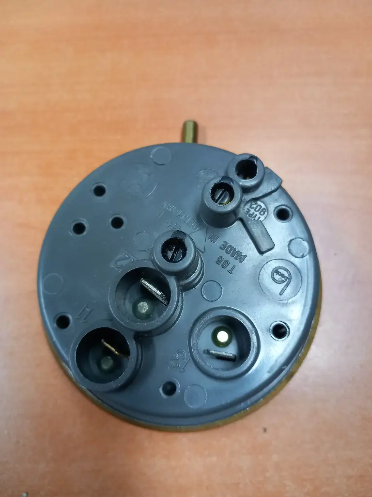 PRESSOSTAT ML BOSCH-SIEMENS 00073160-3020017AA1-70/40