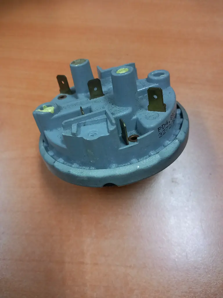PRESSOSTAT ML WHIRLPOOL PD4.892/1  3.870.2   3272/5245