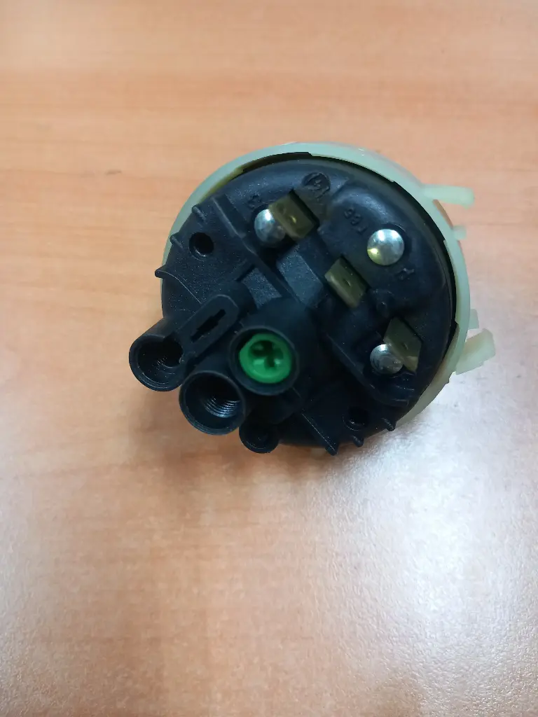 PRESSOSTAT ML WHIRLPOOL 1 NIVEAU 43-86 100/40 -3272-774