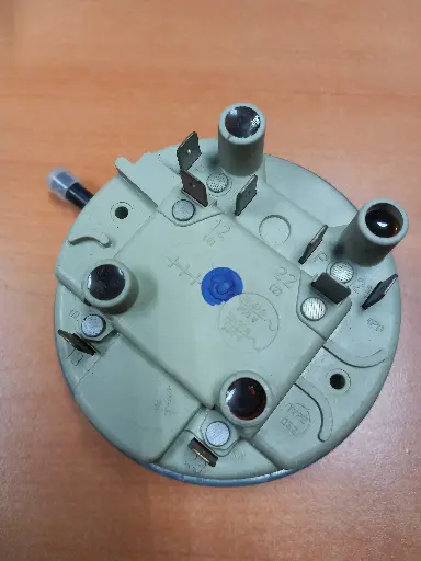 [104.001.000.002] PRESSOSTAT UNIVERSEL M.L. 75-40/ 95-50