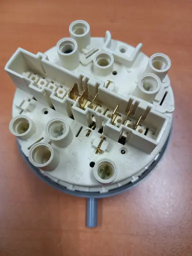 [104.001.005.005] PRESSOSTAT ML WH 481927128711  - Jusqu'à fin de stock-40/18-48/18-792054