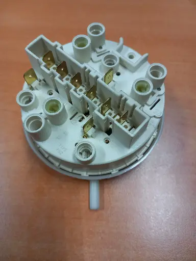 [104.001.009.009] PRESSOSTAT ZA 50208049002 - Jusqu'à fin de stock